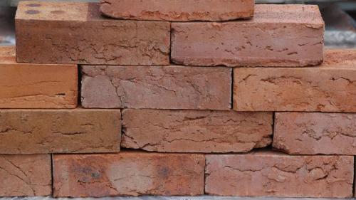 Из обычного кирпича в эксклюзивный фасад: простые способы 02