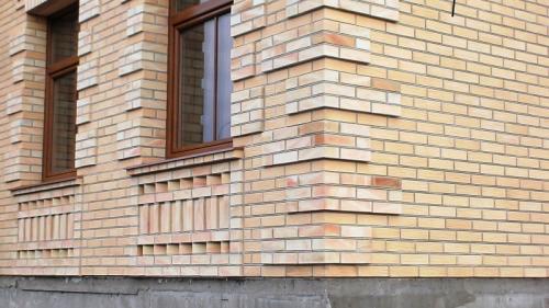 Из обычного кирпича в эксклюзивный фасад: простые способы 16