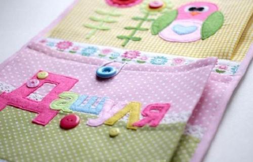 Органайзер на дверцу шкафа в детский сад. Кармашки на шкафчик в детском саду своими руками: виды и мастер-класс