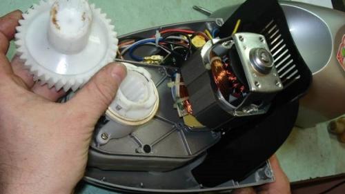 Выбирая электромясорубку: основные критерии для принятия решения 07