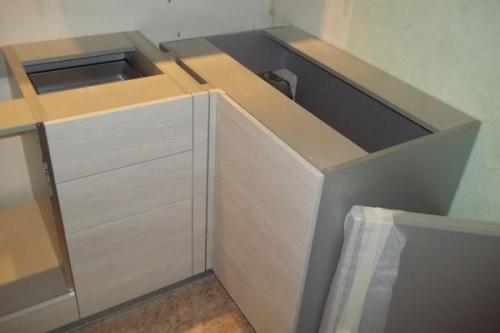 Как избежать проблем с навесом и полами при передвижении стены в квартире. 5 проблем с мебелью если стены не выведены под 90 градусов