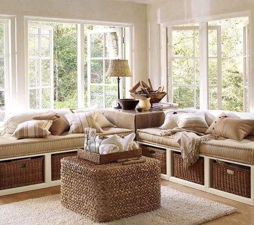 Как украсить подоконник с улицы. Декоративные праздничные композиции на подоконнике