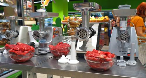 Можно ли поверить заявленной мощности мясорубки или это просто маркетинговый ход. Тест мясорубок: какая лучше для фарша