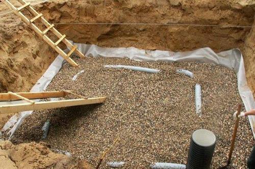 Как правильно заполнить пластиковый погреб из полипропилена. Как лучше утеплять погреб – снаружи или изнутри