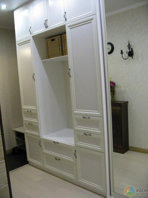 Выбираем шкаф-купе в узкий коридор. Разновидности