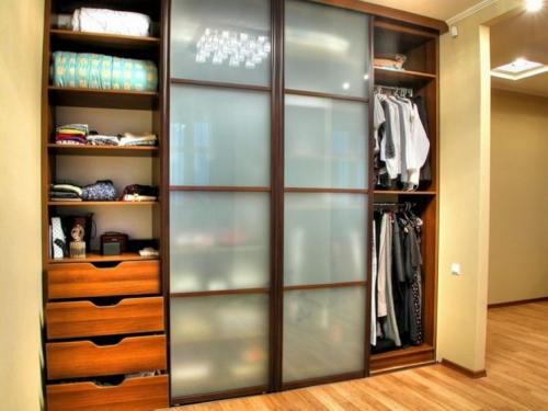 Гардеробная вместо шкафа в прихожей. Прихожая с гардеробной: правила оформления и планировки гардеробной комнаты (115 фото-идей)
