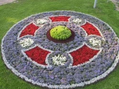 Клумбы и цветники своими руками из подручных средств. Виды 13 Клумбы и цветники своими руками из подручных средств. Виды 13