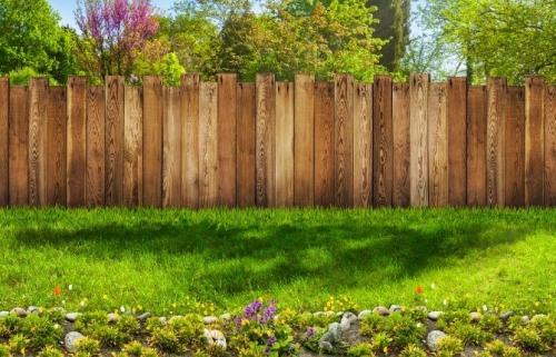 Заборчики для клумб из подручных средств. Пошаговое руководство создания заборчика для цветника или клумбы своими руками из подручных средств