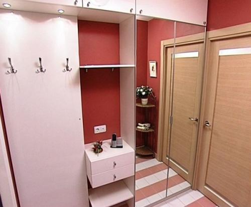 Распашные шкафы в прихожую. Целесообразность покупки 17