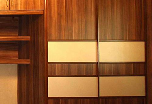 Встроенные распашные шкафы в прихожую. Варианты выбора встроенного шкафа в интерьер прихожей