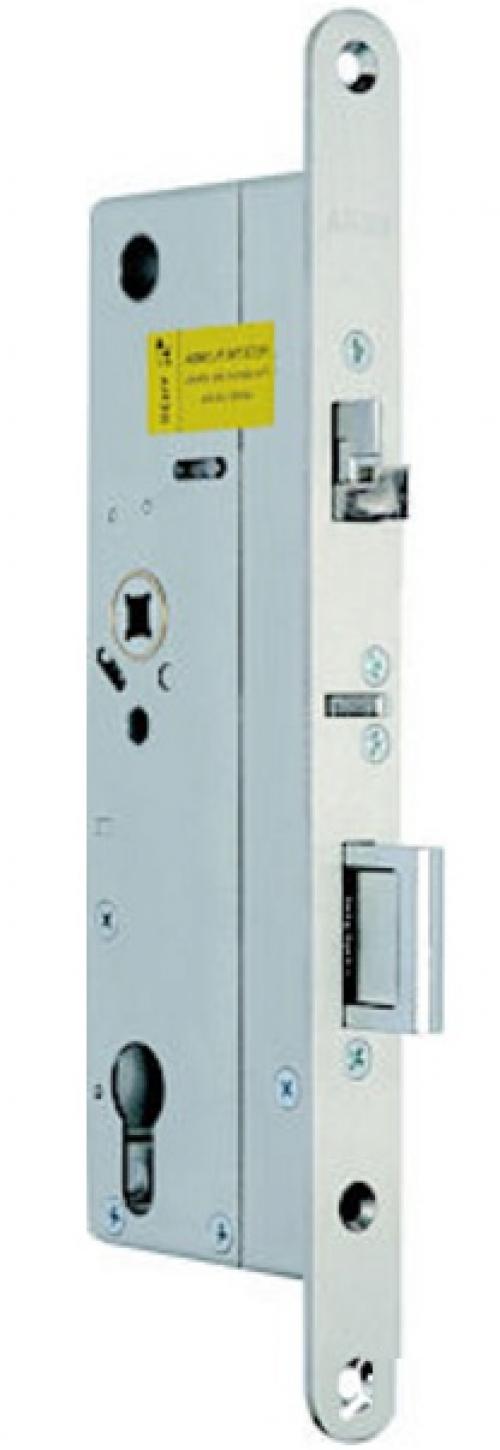 Как обеспечить безопасность и защиту от воров при использовании пластикового бесшовного погреба. Как защитить подвал перед отъездом в отпуск