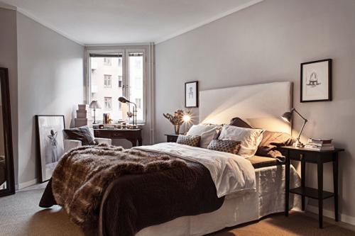 Современные идеи дизайна маленькой спальни в 2022 году. Выбираем цвет спальни 20 Современные идеи дизайна маленькой спальни в 2022 году. Выбираем цвет спальни 20