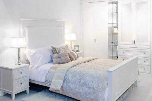 Белая мебель для спальни. Основы оформления спальни