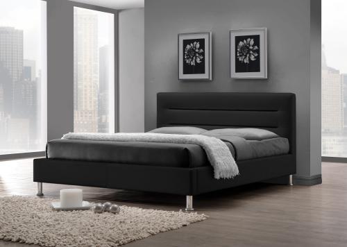 Темная кровать в светлом интерьере. Темный цвет в спальне