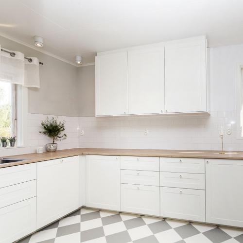 Белые стены в интерьере спальни 2022. Белые стены в интерьере 2022: ТОП-80 лучших идей дизайна 03 Белые стены в интерьере спальни 2022. Белые стены в интерьере 2022: ТОП-80 лучших идей дизайна 03