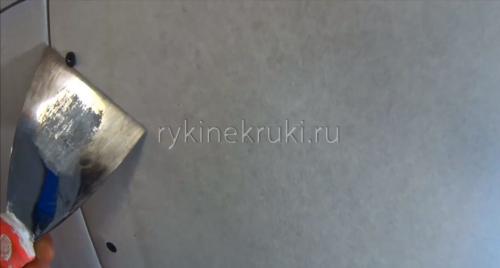 Как крепить гипсокартон к каркасу. Уро.  Как крепить гипсокартон к стене (металлическому каркасу)