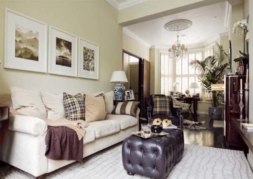 Декор стены в гостинной над диваном. Простые решения