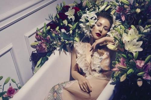 Мастер-класс: как создать романтические фото с лепестками роз дома 22 Мастер-класс: как создать романтические фото с лепестками роз дома 22