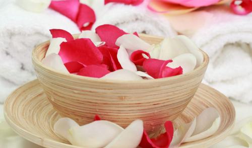 Как правильно хранить лепестки роз после использования. Хранение в холоде