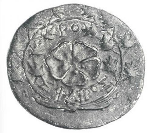 Какие существуют мифы или легенды, связанные с розами и их лепестками на полу. Роза в древней мировой истории и мифах разных народов