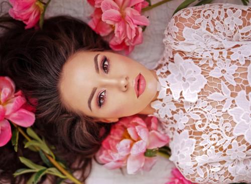 Какие советы по фотографированию кровати из роз вы можете дать. Положение лежа