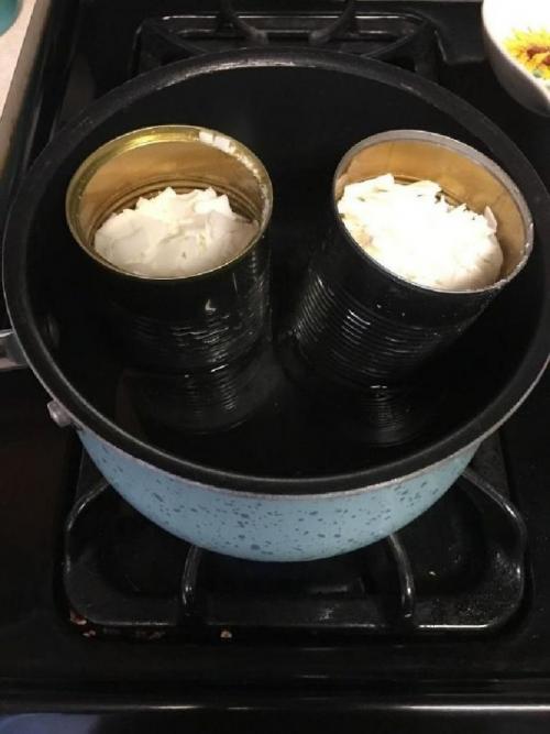 Лепестки роз на кровати и свечи: как создать романтическую атмосферу 08