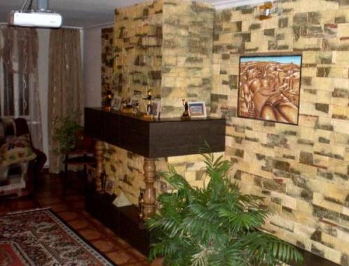 Какие виды каменных обоев существуют. Особенности обоев, стилизованных под камень