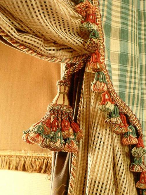 От выбора ткани до установки: этапы создания стильных штор 16