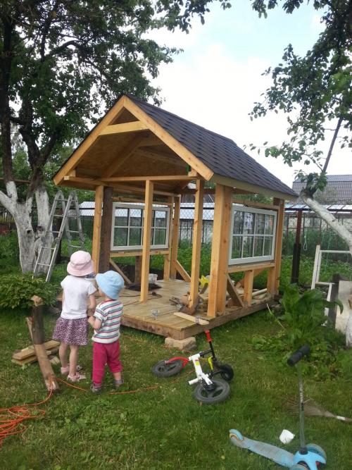 Нужно ли учитывать предпочтения ребенка при дизайне детского домика на даче. Детский домик на участке