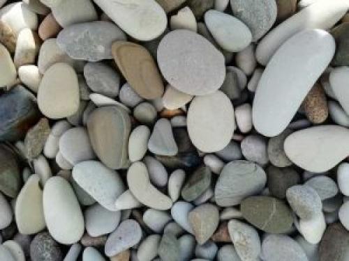 Какие полезные свойства имеет морская галька для здоровья человека. Галька черноморская: достоинства и сферы применения