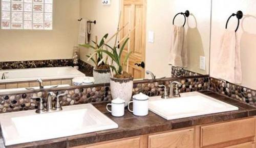 Каковы преимущества использования морской гальки в дизайне интерьера. Морская галька в интерьере ванной комнаты