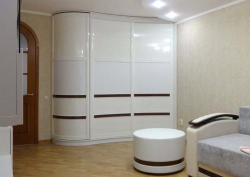 Топ-10 стильных шкафов для прихожей и коридора 11