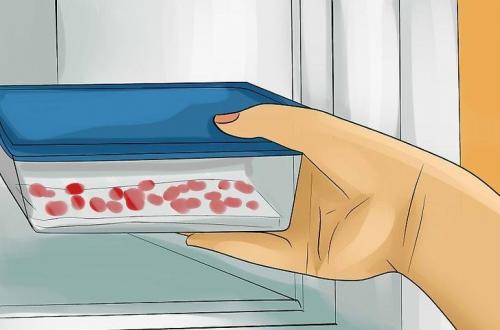 Как создать романтическую постель с лепестками роз 06