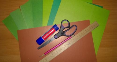 Поделка в детский сад новогодняя елка. Елка на Новый год 2023 из бумаги