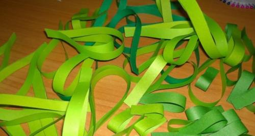 Поделка в детский сад новогодняя елка. Елка на Новый год 2023 из бумаги