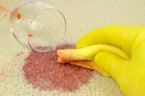 Можно ли использовать абразивные средства для удаления пятен с лакировки мебели. Тканевая обивка