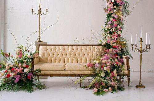 Лепестки роз на кровати: как создать романтическую атмосферу в гостиничном номере 12 Лепестки роз на кровати: как создать романтическую атмосферу в гостиничном номере 12