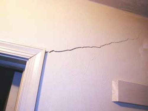 Каркас под гипсокартон из дерева. Дерево против профиля