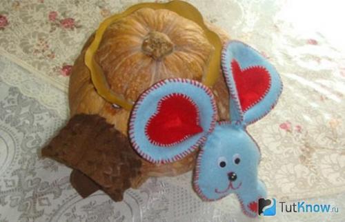 Экибана из тыквы на осенний праздник. Поделки из тыквы на тему «Осень» своими руками 37