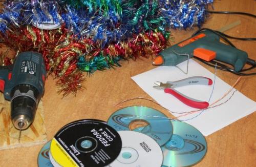 Новогодние поделки в садик из подручных материалов. Поделки на Новый год 2022-2023 — все самое интересное с символом года кролика. МК и идеи новогодних поделок из всякой всячины в детский сад и школу