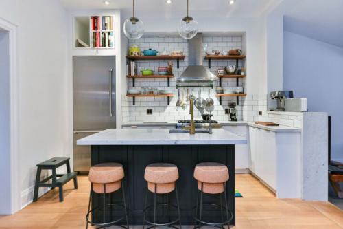 Идеальный дизайн комнаты студии с кухней: современные тенденции и решения 29 Идеальный дизайн комнаты студии с кухней: современные тенденции и решения 29