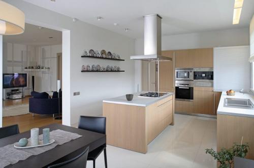 Как создать уютную кухню-гостиную на 16 кв м с диваном: 28 идей и советов 03