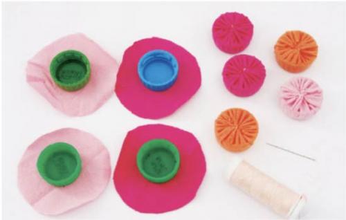 Поделки из крышек от банок. Иде.  Подставки под посуду (+ мастер-класс)