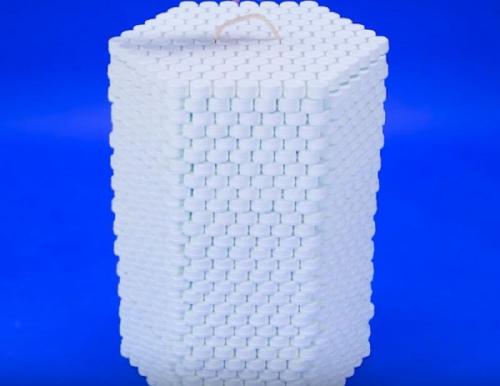 Поделки в детский сад своими руками из пластиковых крышек. Что ещё можно изготовить? 05