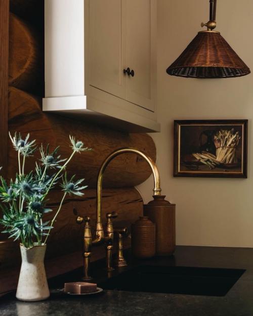 У домов, как у людей, есть своя душа и свое лицо, на котором отражается их внутренняя сущность. 02