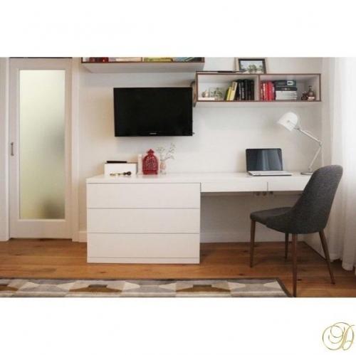 Однокомнатная квартира преимущественно в белых тонах выполнена. 08