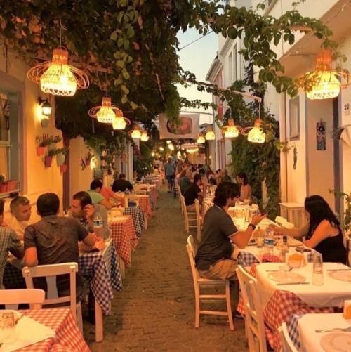 Thinkyoudeserve@Teenrromance.  18/?  {Текстовая часть}. 02