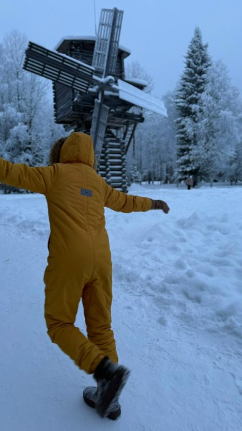 В малых корелах с большой компанией. 03