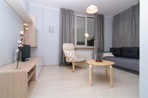 Лаконичный дизайн однокомнатной квартиры для семьи с ребенком. 02