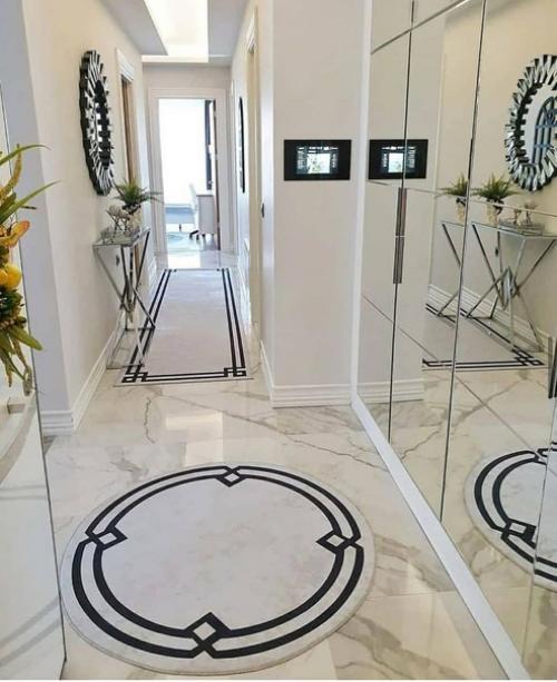 Коридор - это одна из самых важных зон в вашем доме, ведь именно через нее проходят все жильцы и гости. 01